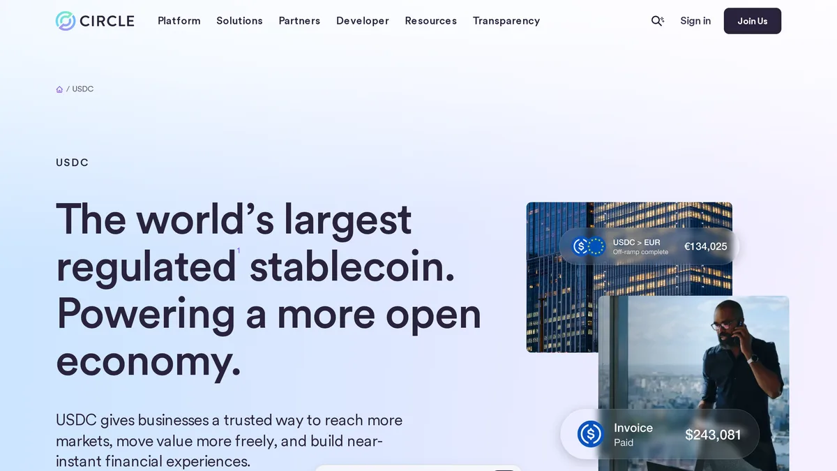 Circle の USDC 公式ページ。発行元が Circle 社であることと、同社が「規制下のステーブルコイン」と名乗っている点をまず確認する